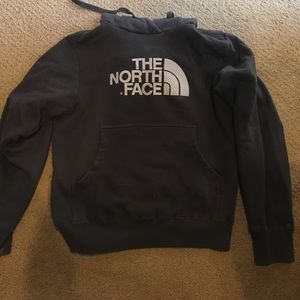 GREY NORTHFACE SWEATSHIRT. Size: Men’s Small