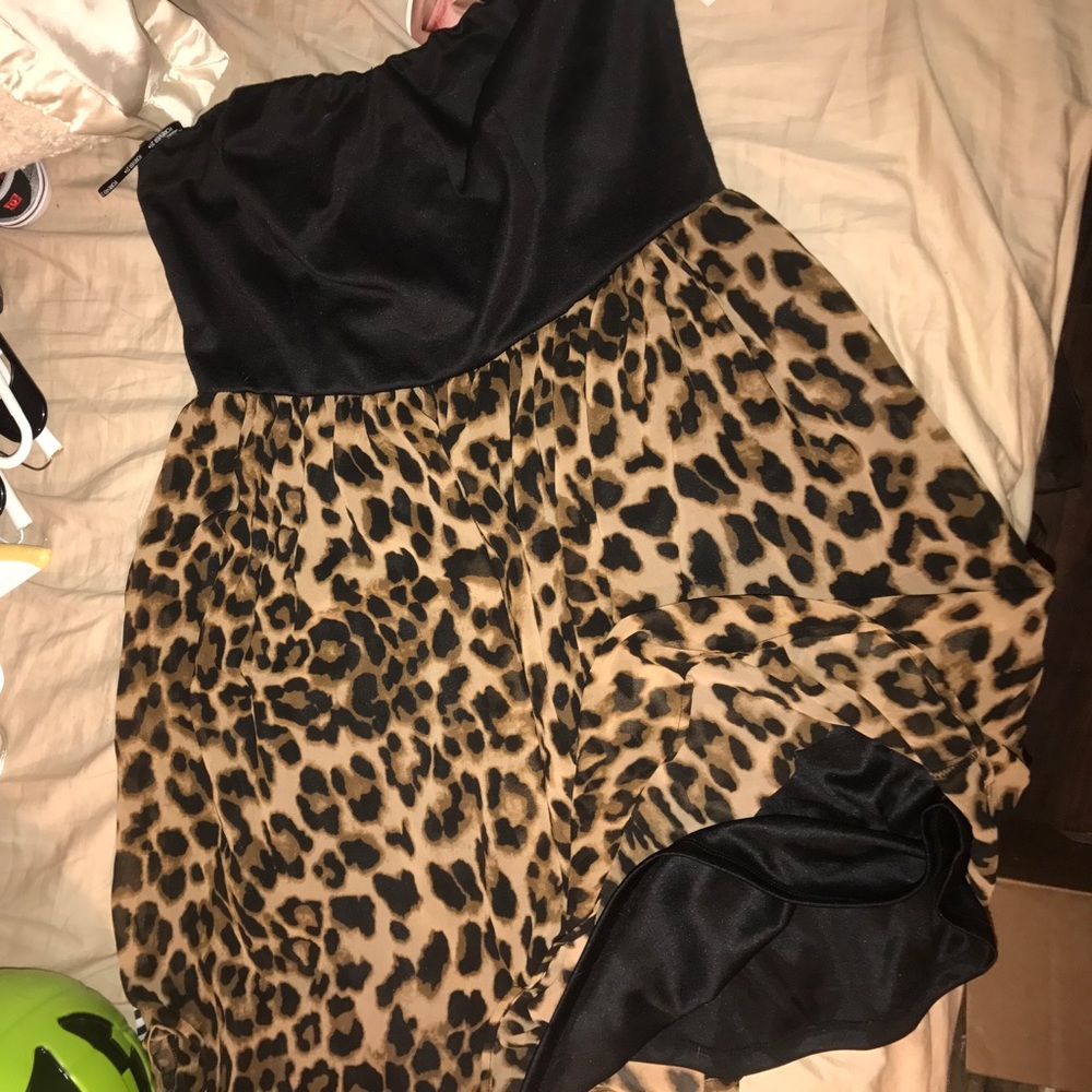 Leopard strapless dress