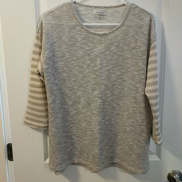 Sweaters - NWT Metallic sparkly sweater