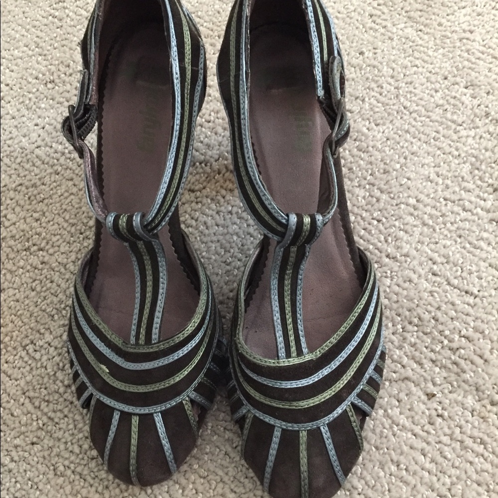 Faryl Robin size 7 brown suede shoes