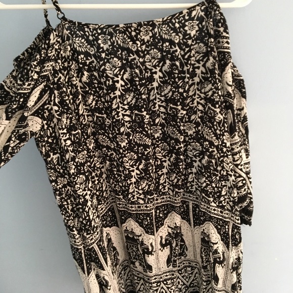 Beautiful Pattern Shift Dress - Picture 3 of 5