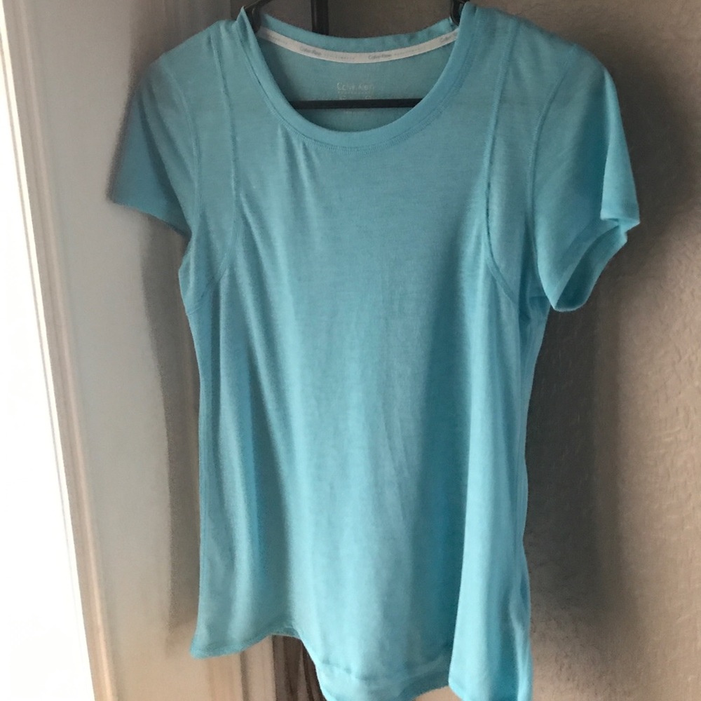 Athletic wicking tee shirt