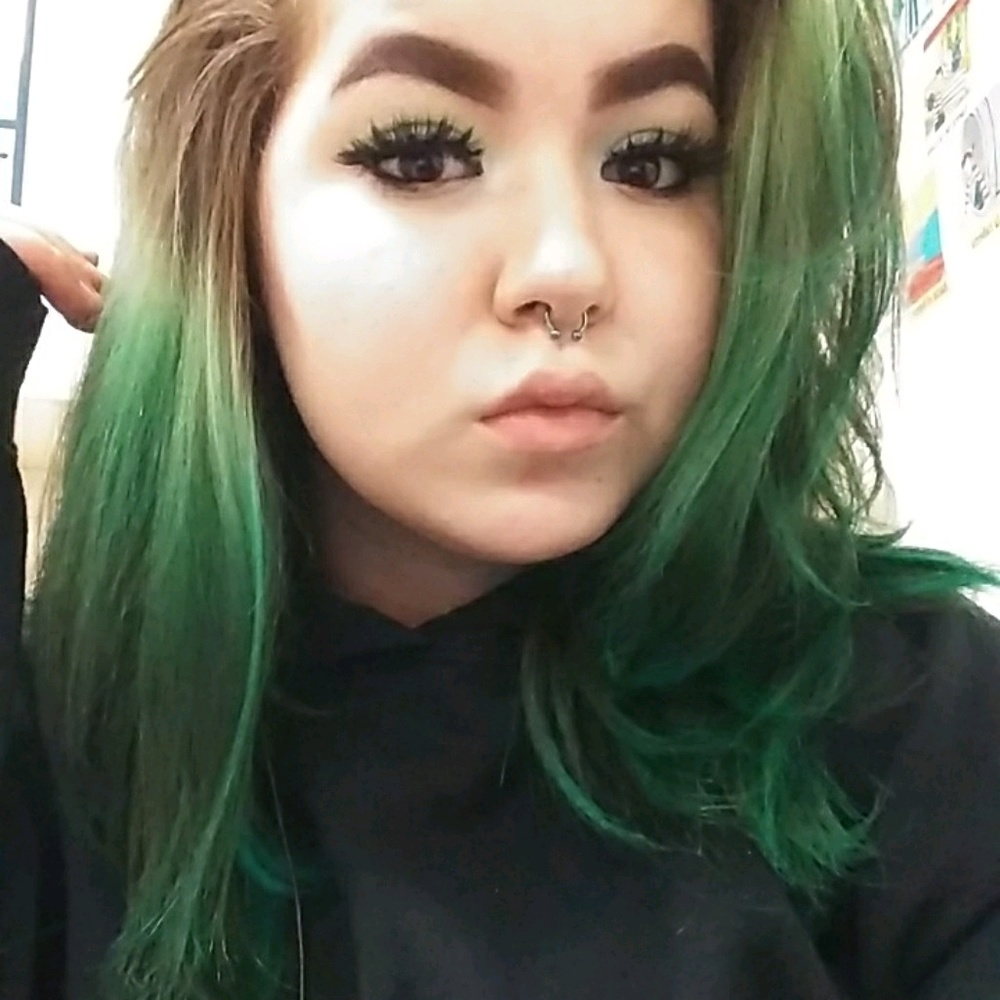 Meet your Posher, Amber