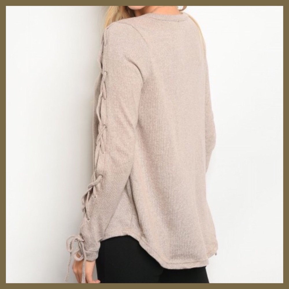 ✨LACE UP SLEEVE TAUPE TOP-NEW-S-M-L✨ - Picture 3 of 7