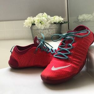 *LIKE NEW* Nike 1.0 Training Cross Bionic