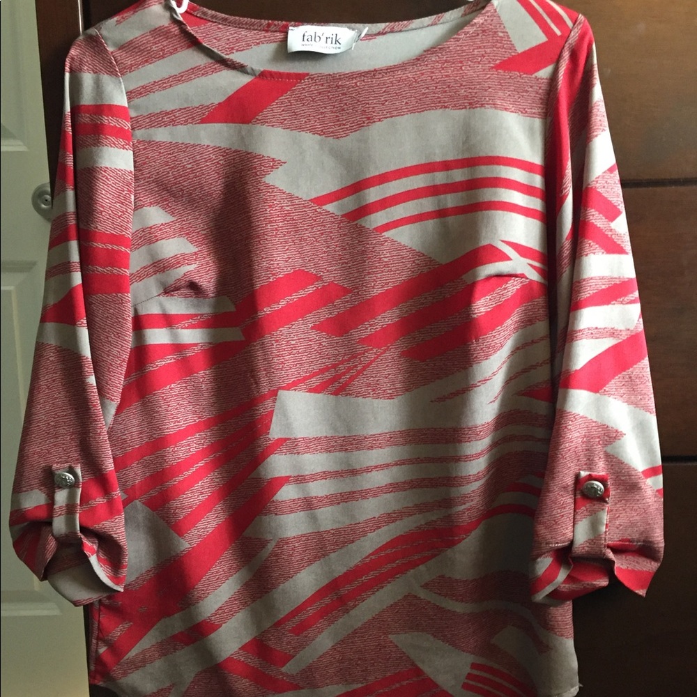 Fabrik Blouse red and gray with buttons
