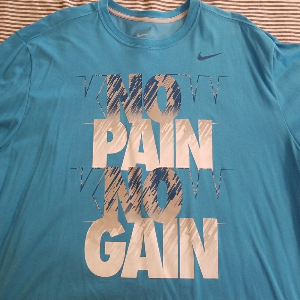 Nike T Shirt