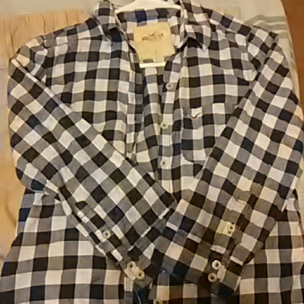 Hollister button up shirt size small