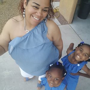 Meet your Posher, Demealla