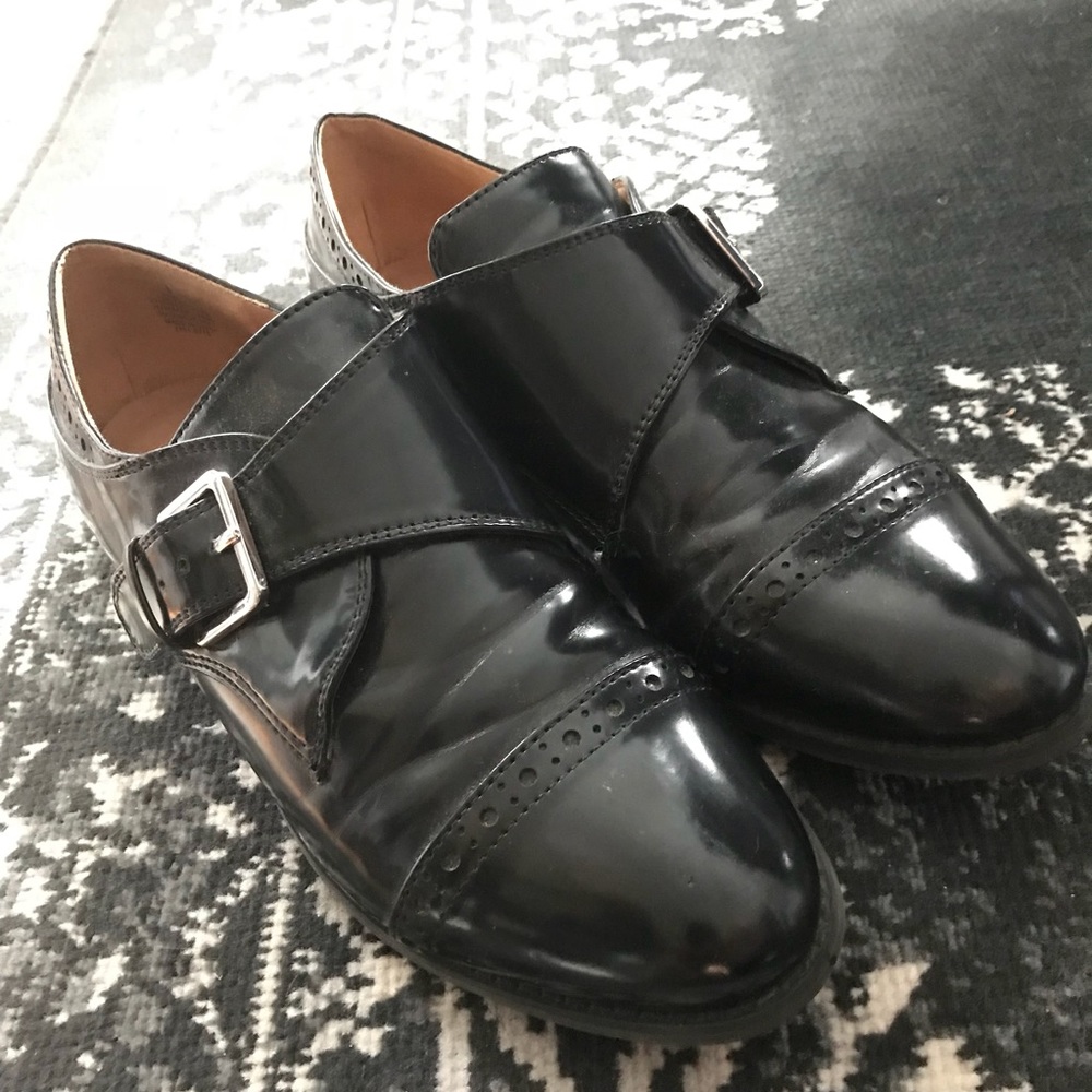 Nine West Classic Brogues with Buckle Detail - 8.5