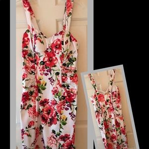 CACHE form fitting floral dress