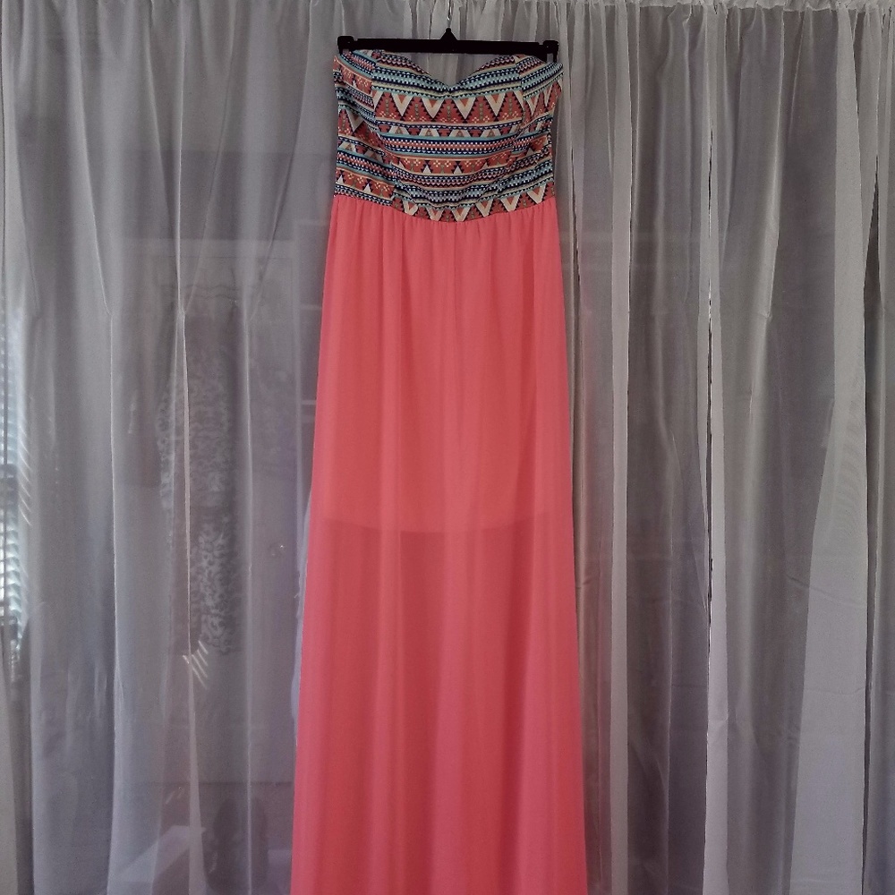Boutique Dress: Tribal Print Chiffon Bottom Maxi - Picture 6 of 6