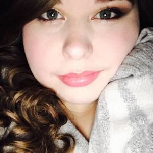 Meet your Posher, Holly