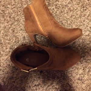 Ankle boots