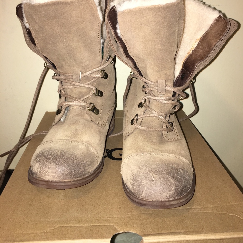 Women's UGG W GRADIN size 6 brand new in box