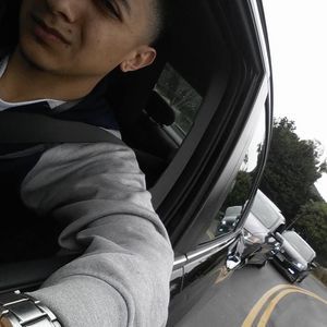 Meet your Posher, Javier