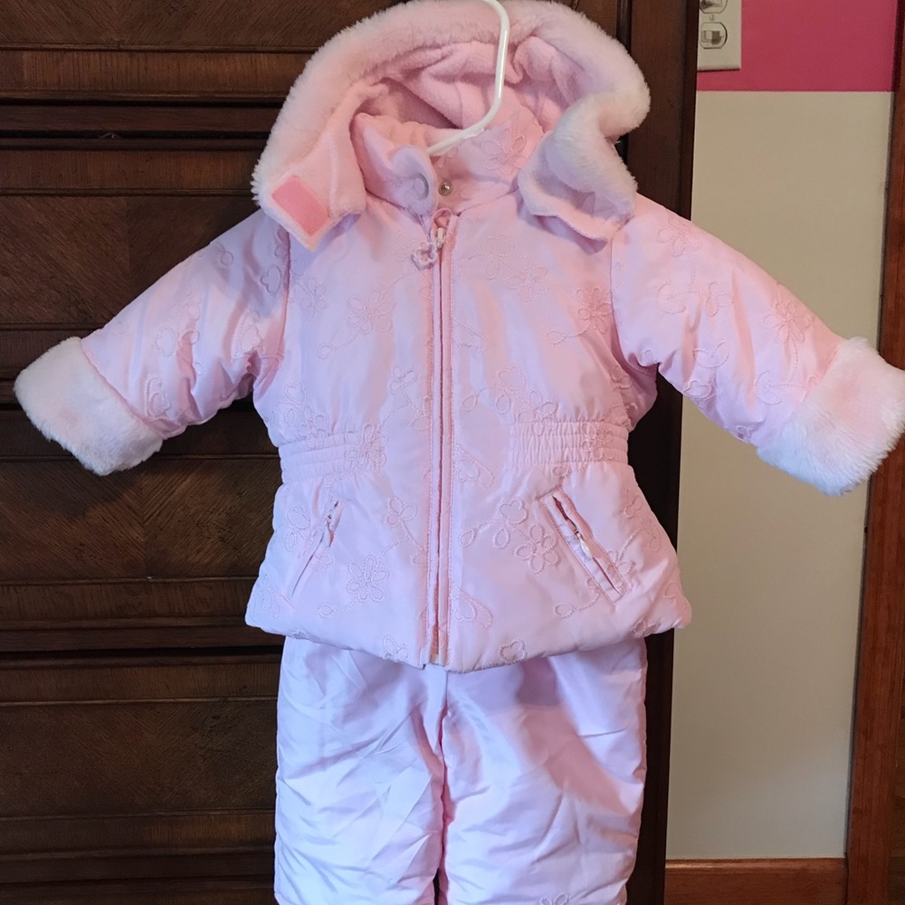 Girl’s snowsuit Pink 12M