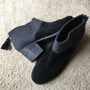 TOMS Black Wool Suede Booties Sz 9
