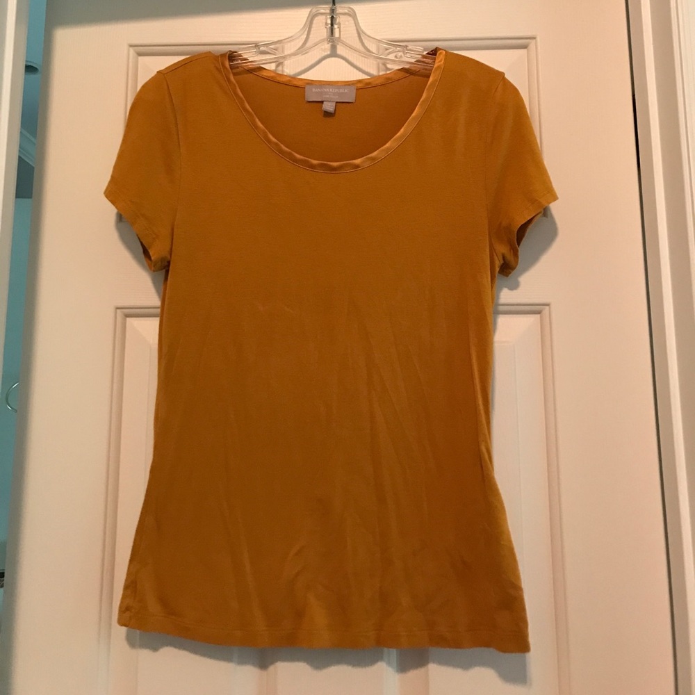 Banana republic T-shirt
