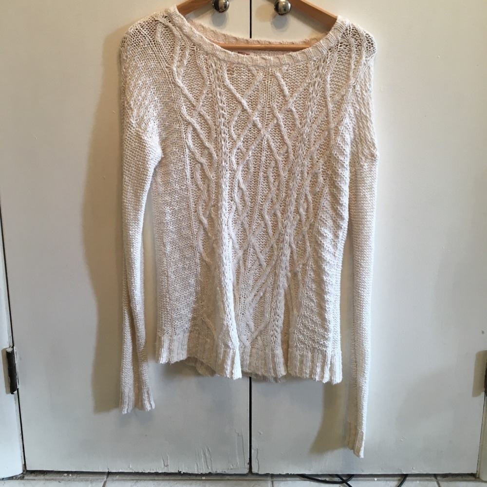 White knit sweater