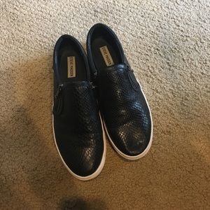 Steve Madden slip ons! Size 10