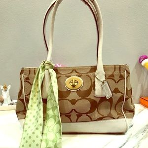 💵 SOLD* Authentic Coach Large Bag