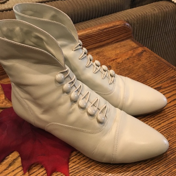 Shoes - Gorgeous button front boots
