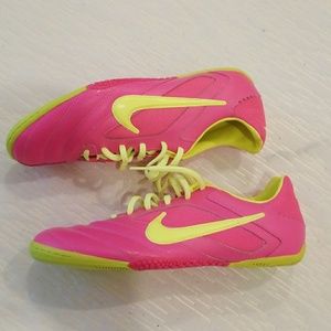 Nike Mercurial Victory Indoor Soccer Shoes