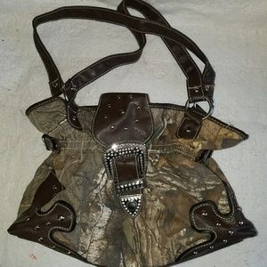 Clean camo purse