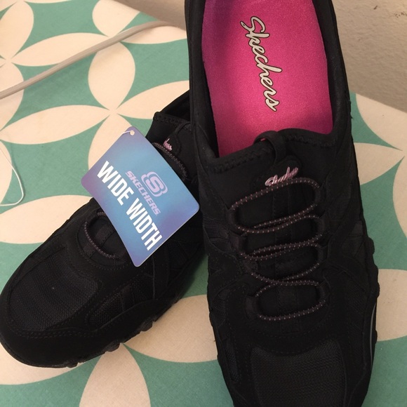 skechers bungee cord sneakers