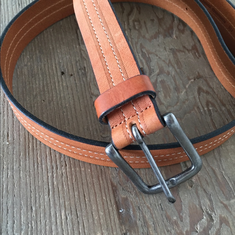 Eddie Bauer genuine leather belt made in Italy