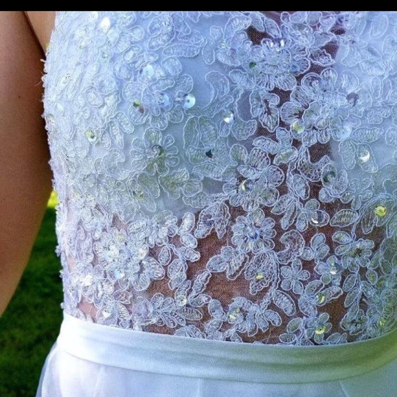 Prom or wedding dress - Picture 2 of 4