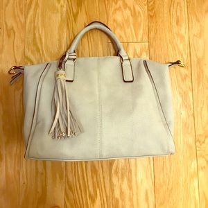 Grey purse with detachable handle/strap