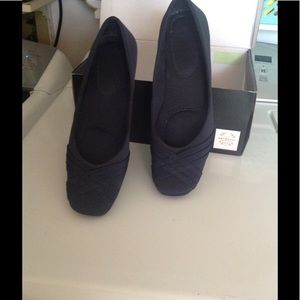 Mootsie tootsie navy blue slip on shoes.