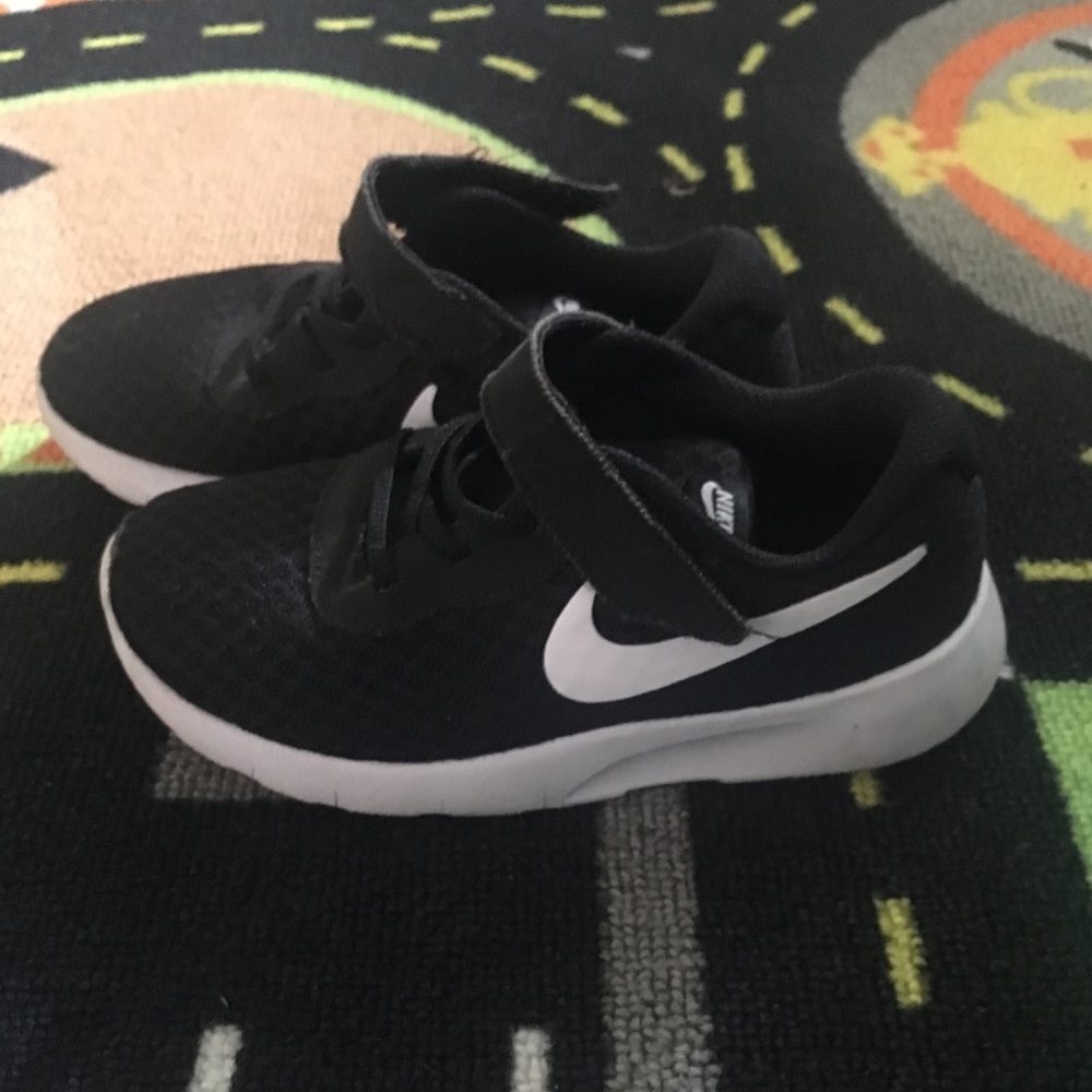 Toddler Nike's