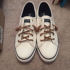Sperry top-siders