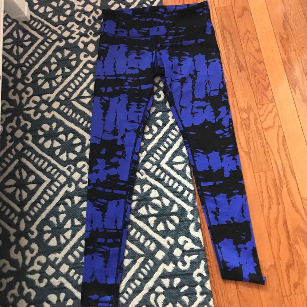 Alo workout pants sizeM!Never warn&great condition
