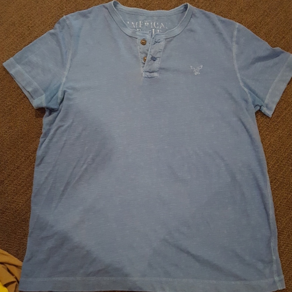 American eagle t shirt