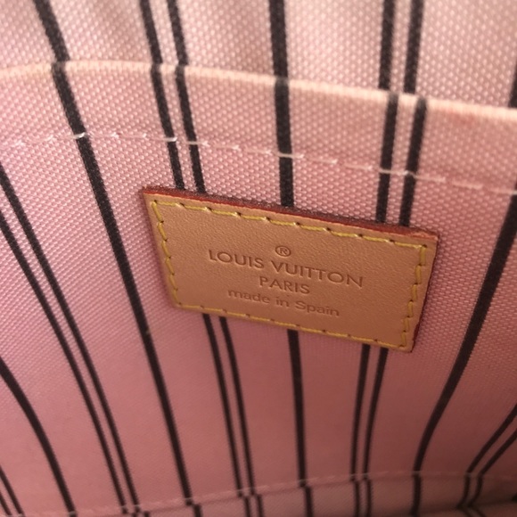 Authentic Ballerina LV Pouch - Picture 4 of 6