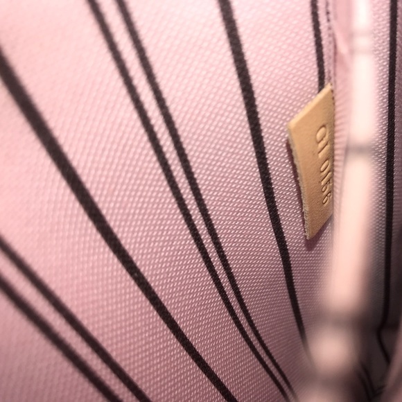 Authentic Ballerina LV Pouch - Picture 5 of 6