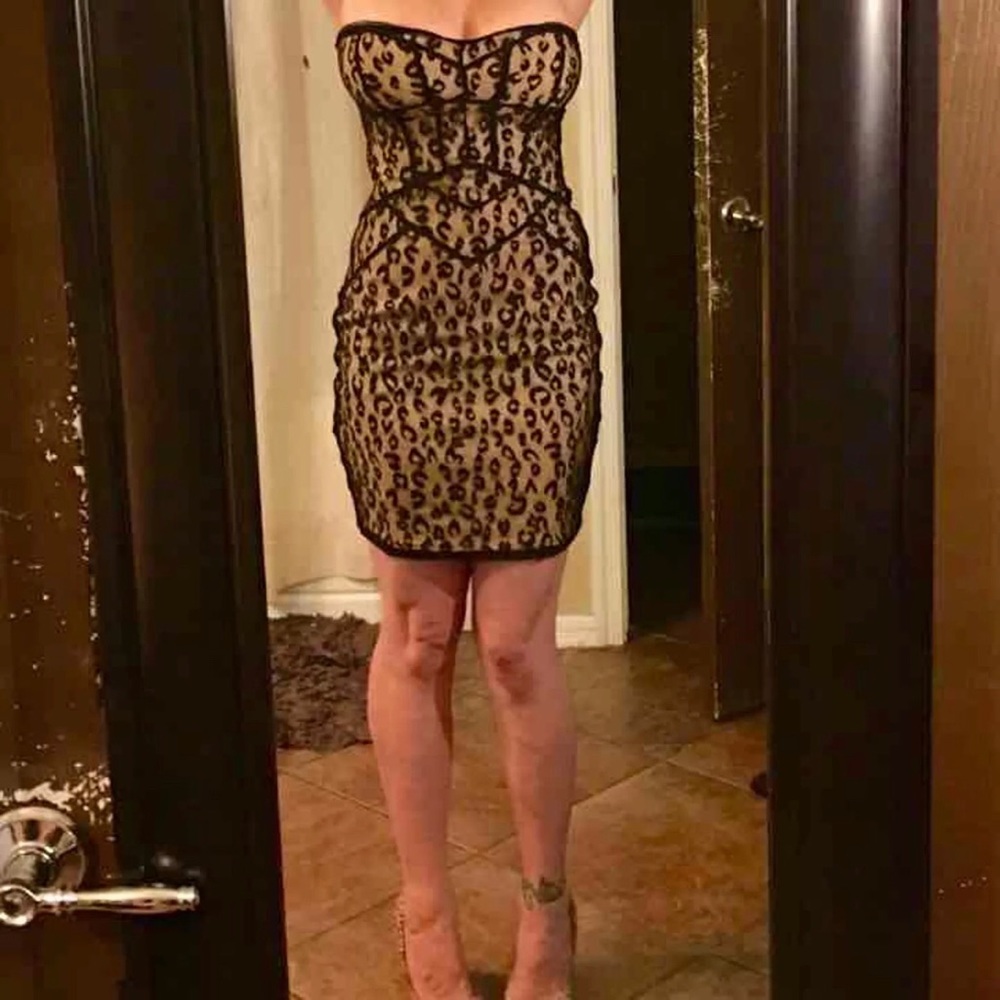 BLACK LACE BEBE DRESS