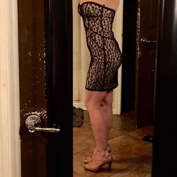 BLACK LACE BEBE DRESS - Picture 2 of 4