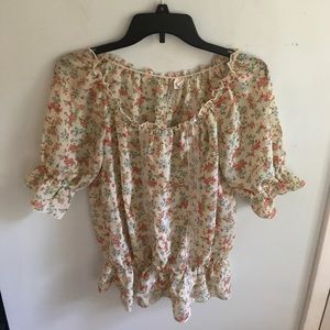 Floral-print top (Lilly Lou)