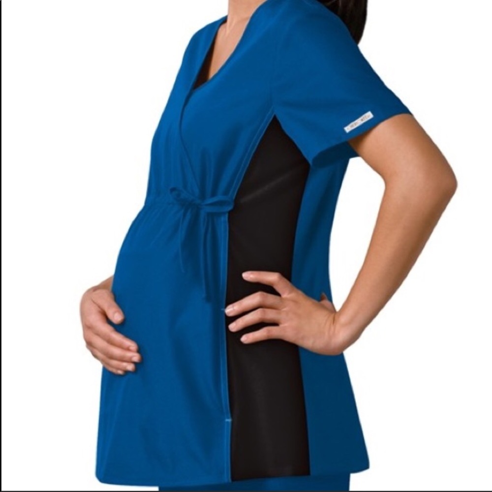 Maternity scrub top. Blue used