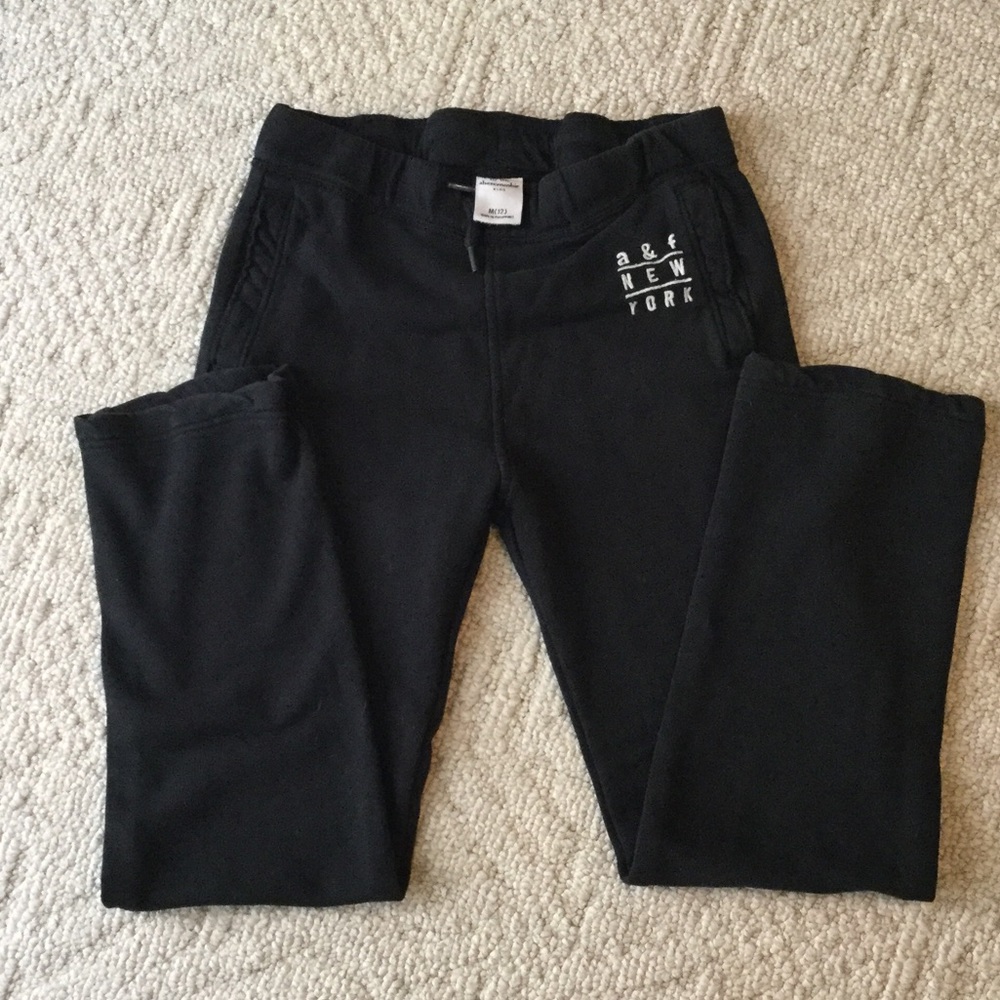 Black boys sweat pants still good shape