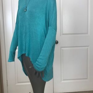 Made in Italy Turquoise Hi-Low Long Sleeve Top