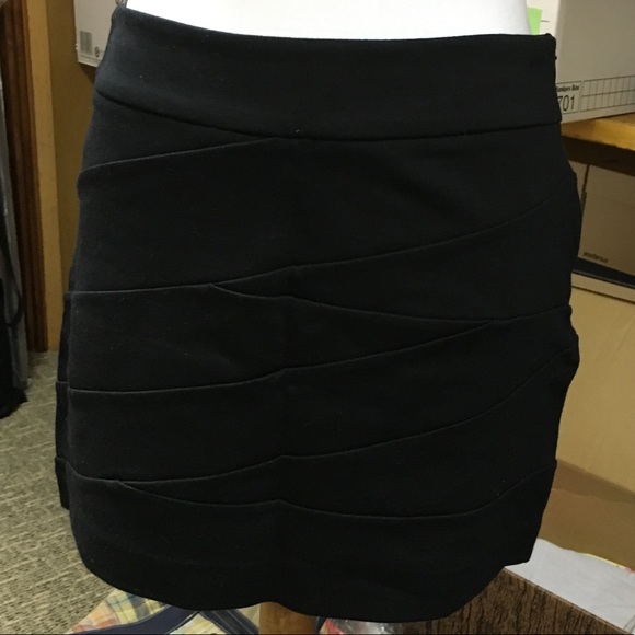 Fantastic Black Bondage-like Mini Skirt - Picture 1 of 4