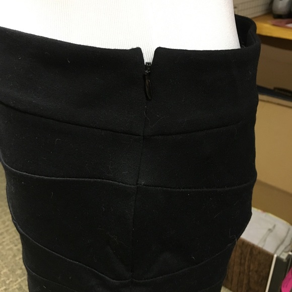 Fantastic Black Bondage-like Mini Skirt - Picture 3 of 4