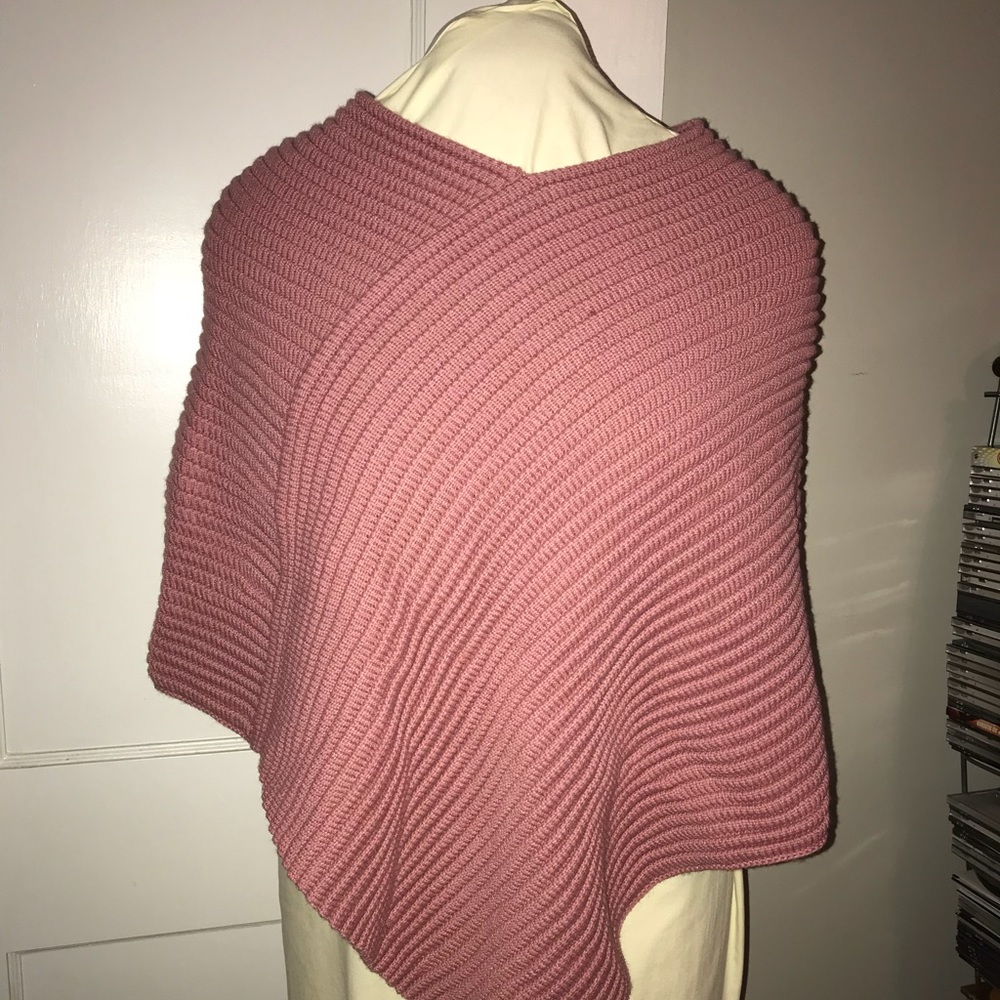 Mauve knit poncho