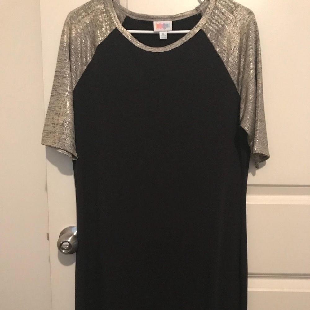 Elegant Collection Julia, black body gold sleeves